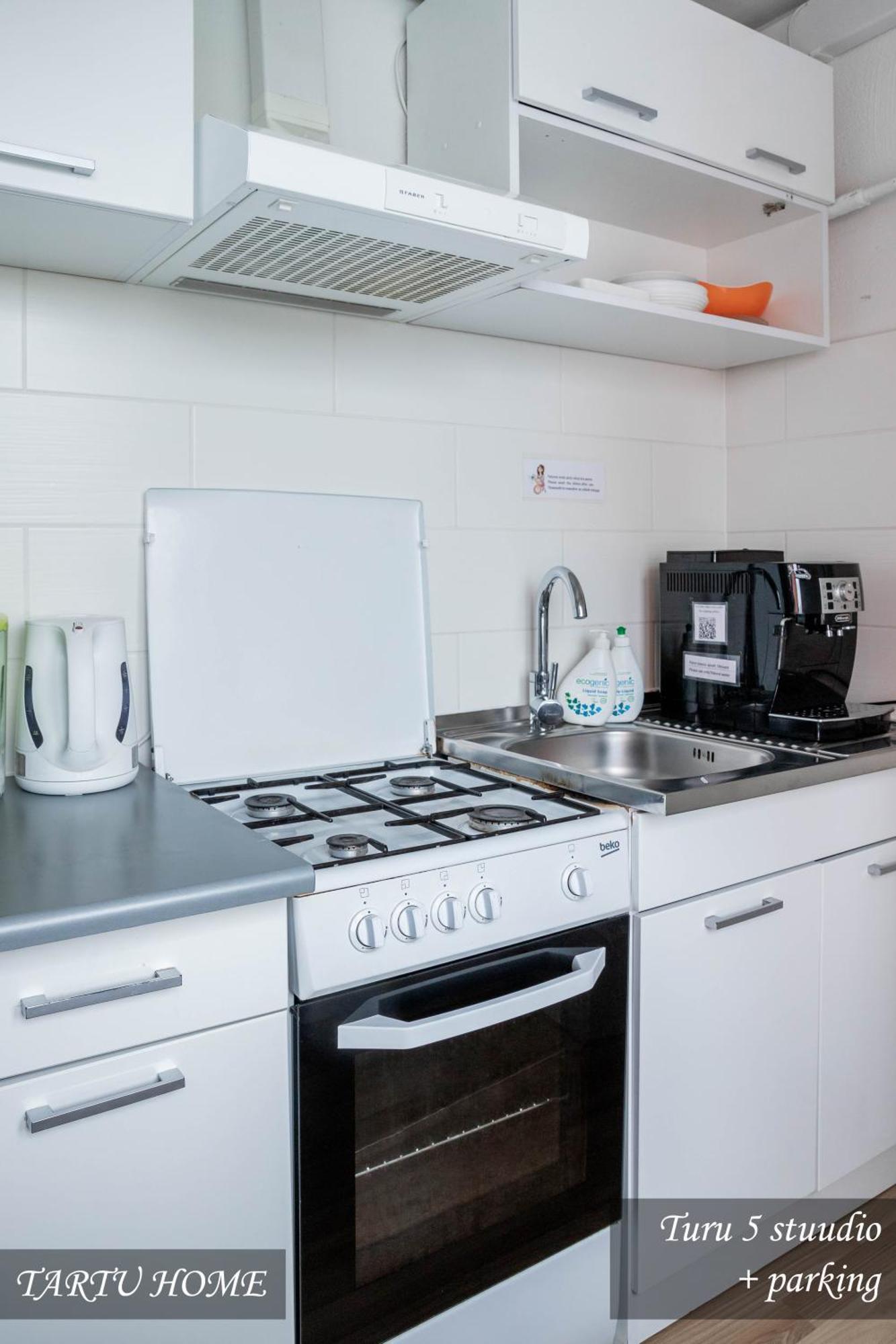 City Center Turu Str Apartments, Parking, Tartu Home Esterno foto