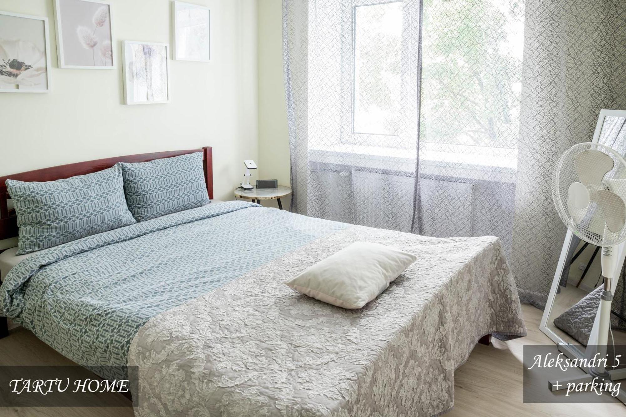 City Center Turu Str Apartments, Parking, Tartu Home Esterno foto